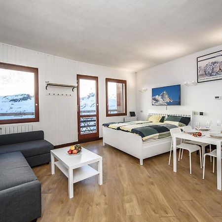 Erikzang - Cervinia Ski In Ski Out Apartments เบรยล์-แชร์วิเนีย ภายนอก รูปภาพ