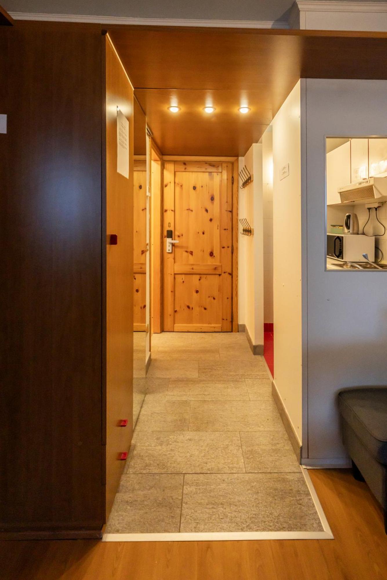 Erikzang - Cervinia Ski In Ski Out Apartments เบรยล์-แชร์วิเนีย ภายนอก รูปภาพ