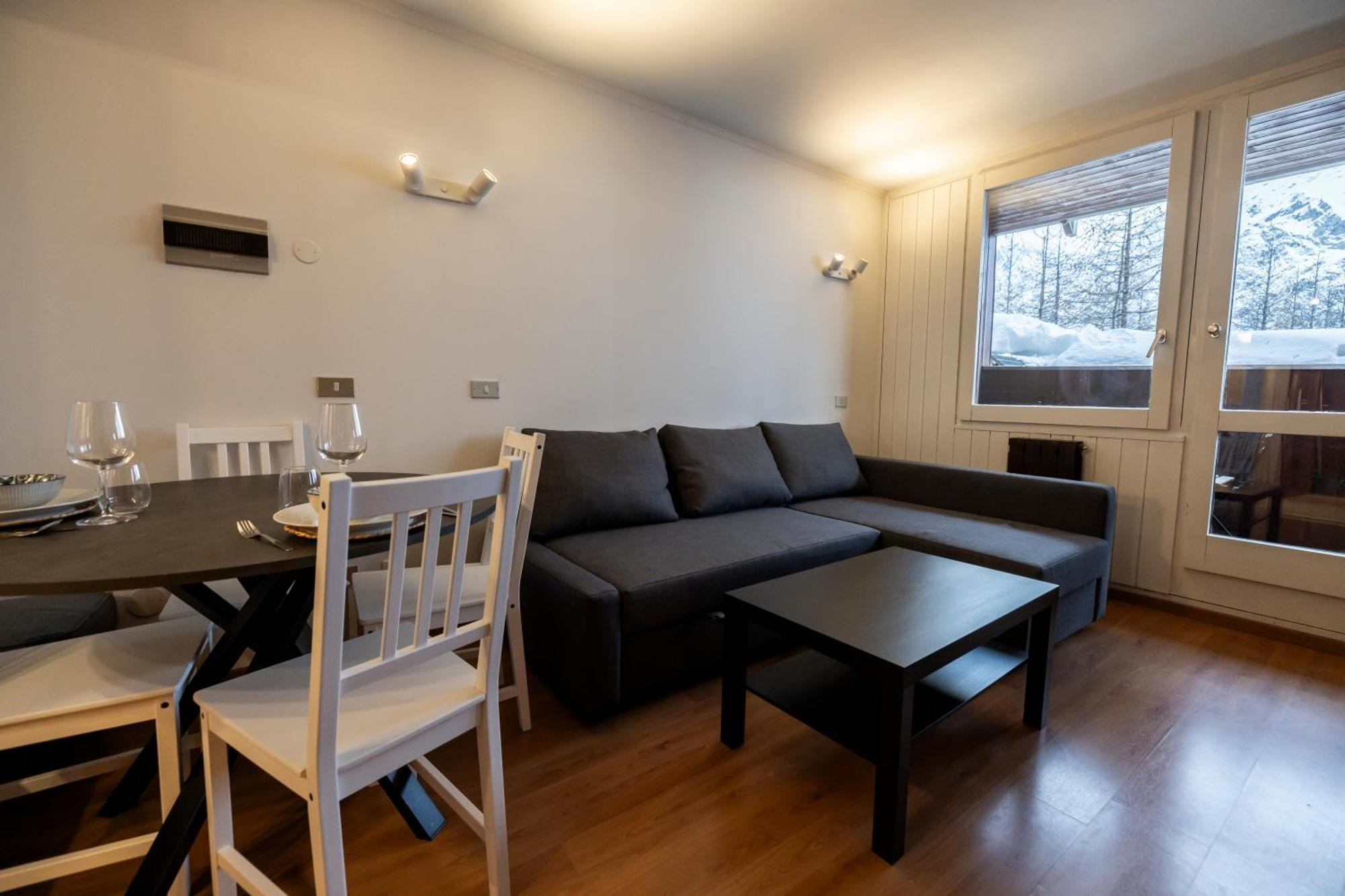 Erikzang - Cervinia Ski In Ski Out Apartments เบรยล์-แชร์วิเนีย ภายนอก รูปภาพ